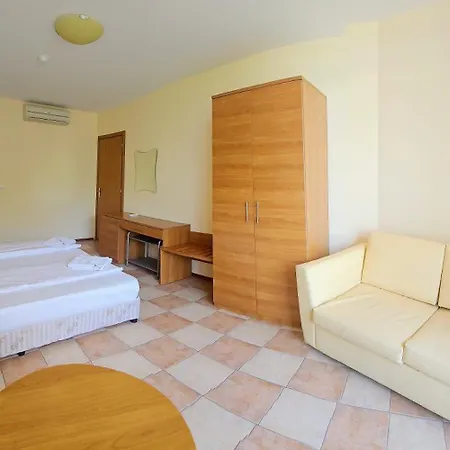 Kaya Apartment *