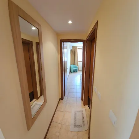 Kaya Apartment *