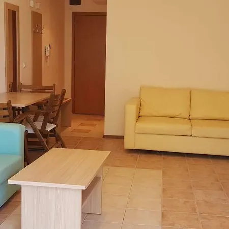 Kaya Apartment *